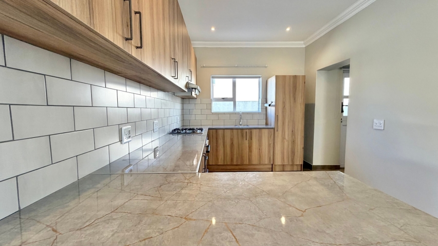 2 Bedroom Property for Sale in Somerset Lakes Western Cape